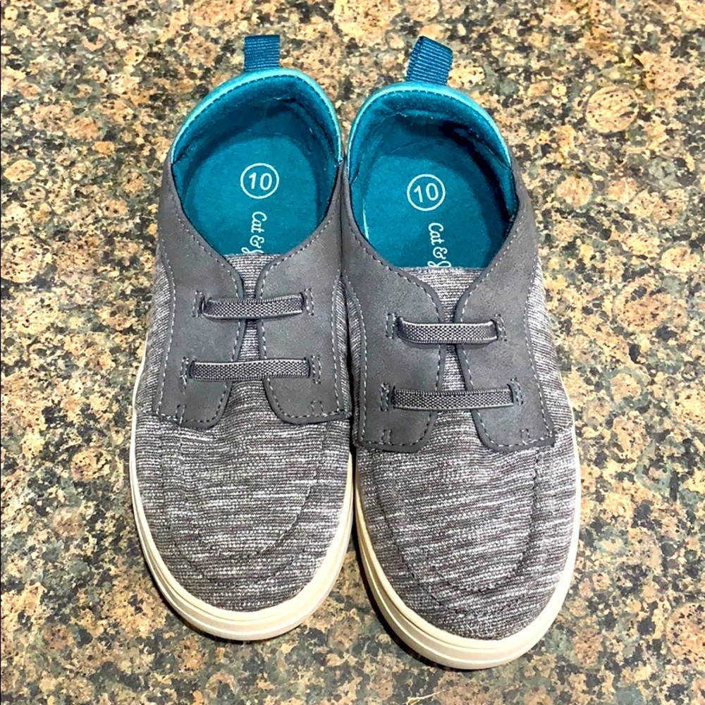 Cat & Jack boy shoe